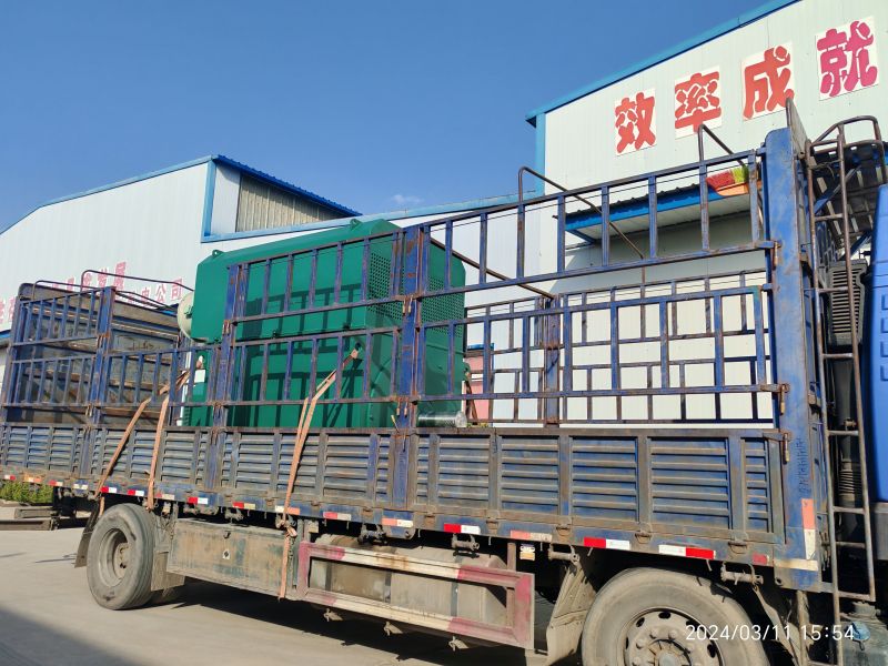 YRKK710-8/1600KW/10KV電機(jī)裝車發(fā)貨