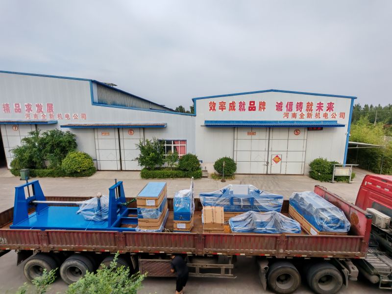 電動(dòng)雙臂拉型機(jī)、繞線機(jī)、包帶機(jī)、熱壓機(jī)、拆線機(jī)、冷整形機(jī)，一套電機(jī)維修設(shè)備發(fā)貨
